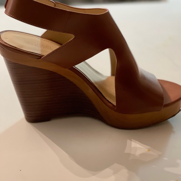 Trendy Michael kors wedges that are lightly loved. - Picture 3 of 5